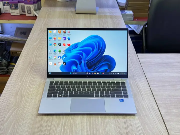 HP EliteBook X360 1040 G8