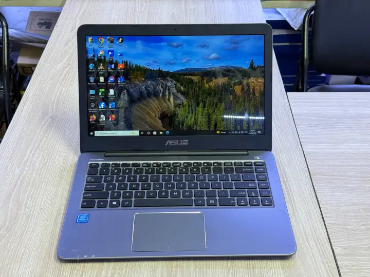 ASUS E403